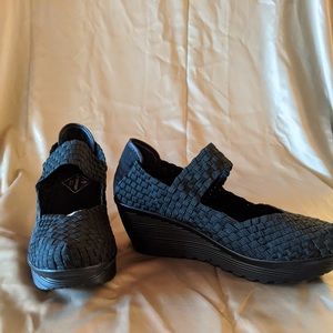 Brand New St Johns Bay comfortable Wedges